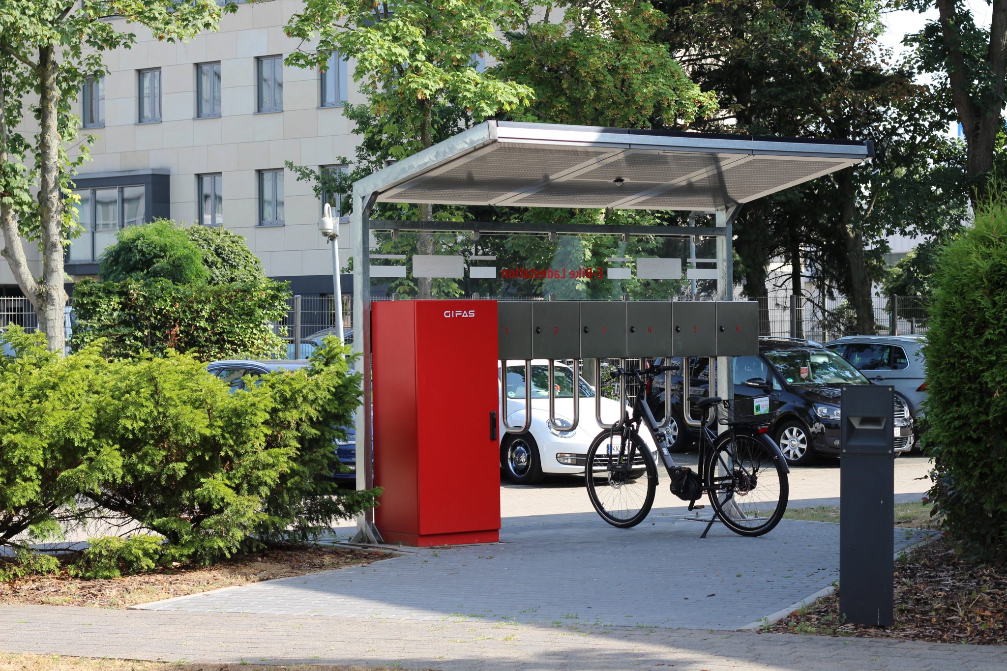 E-Bike Ladestation für grünes Tanken – www.gifas.de